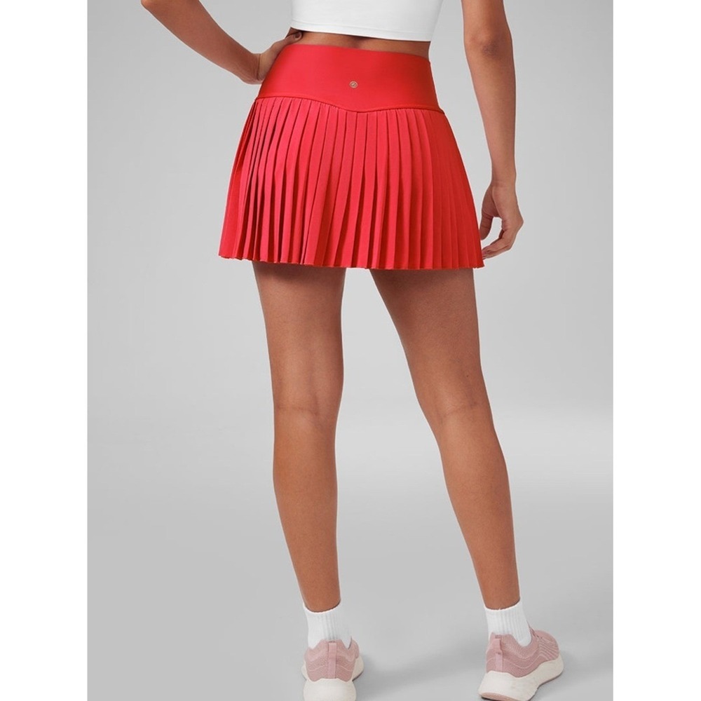 CRZ Yoga Feathery-Fit Pleated Tennis Skort Red High Rise M 8/10 NWT - Picture 2 of 6